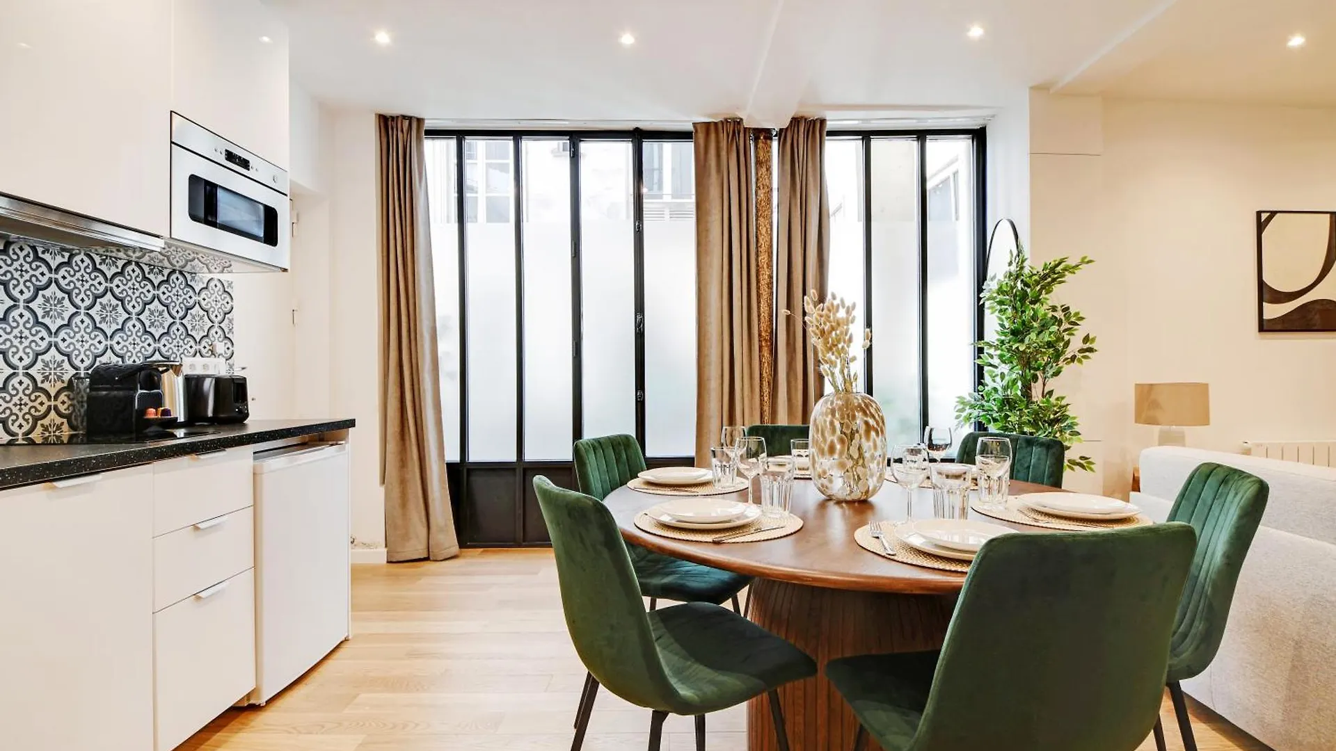 Elegant Appartement Neuf 2 Bdr 6P - Republique Paris 0*,  Frankrike
